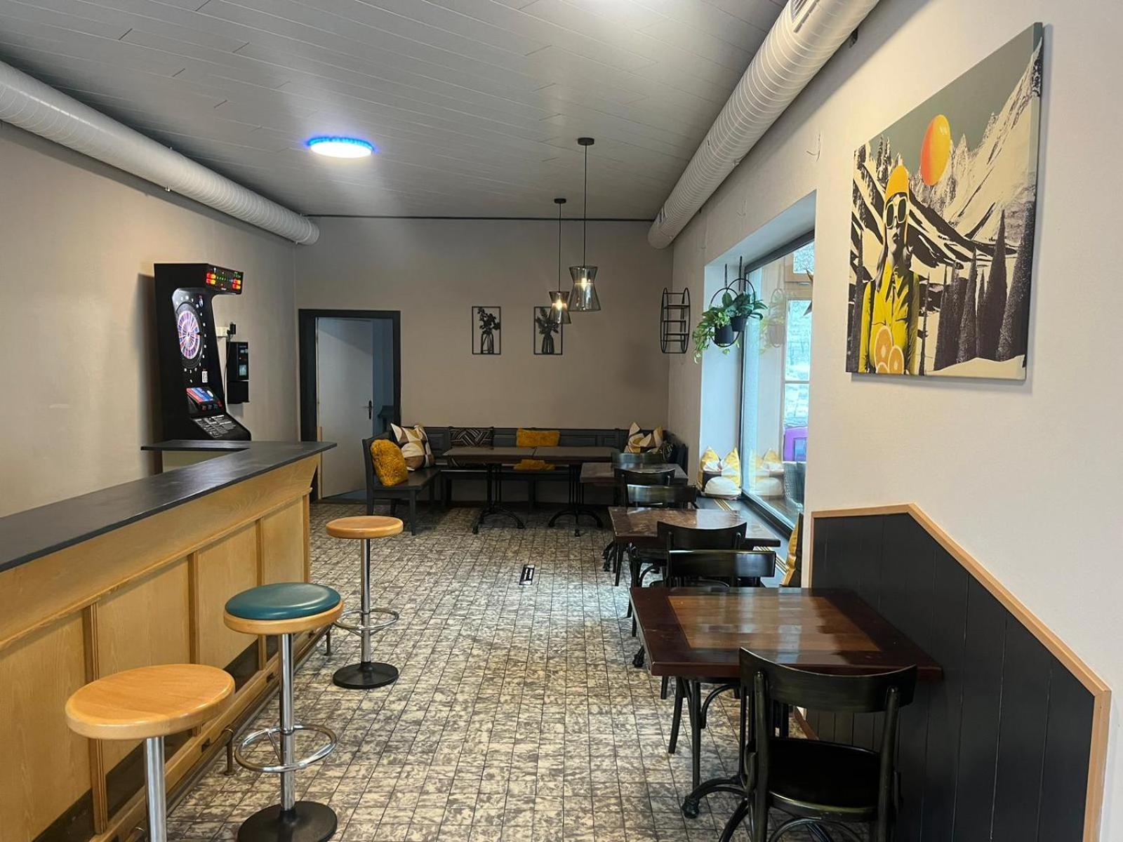 Twenty Seven City Hotel 젤암제 외부 사진